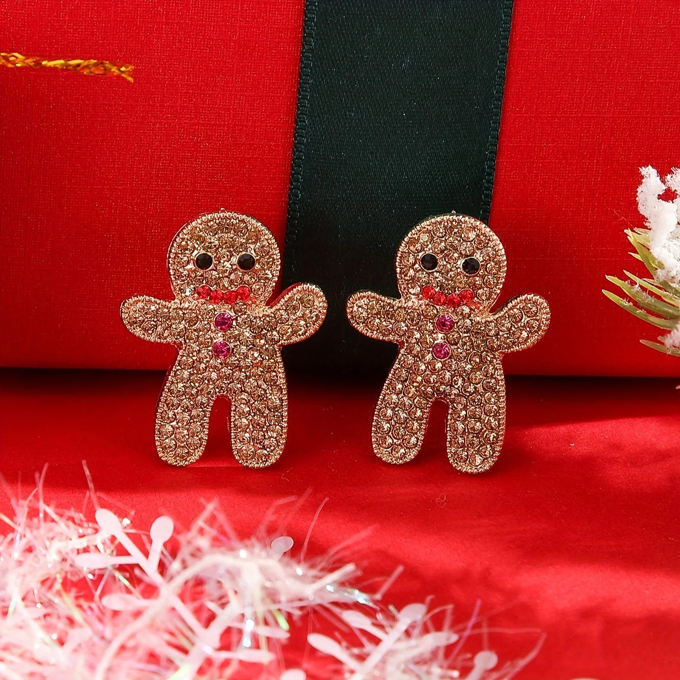 1 pair Cute gingerbread man pendant earrings for women Christmas jewelry gifts Party dress set women's decorative accessories